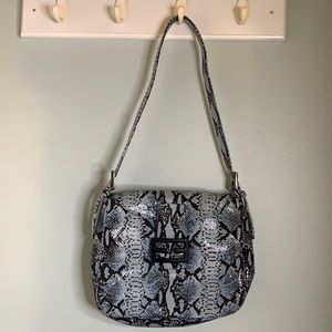 Ashneil leather snake embossed purse